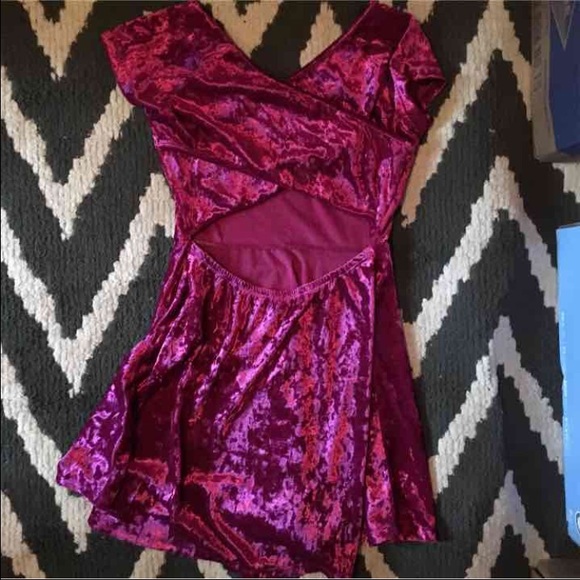 Dress - Picture 2 of 2