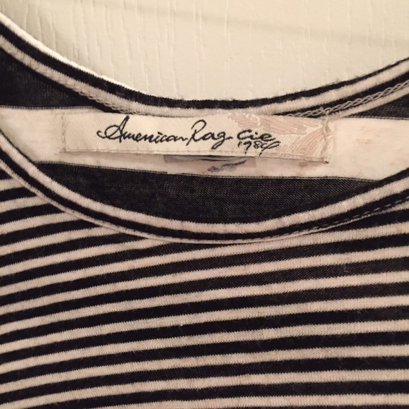 ✨American Rag Crop Top - Picture 2 of 2