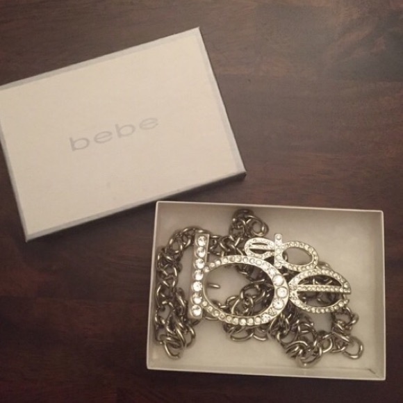 ✨Bebe bling chain belt