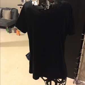 Black soft t-shirt