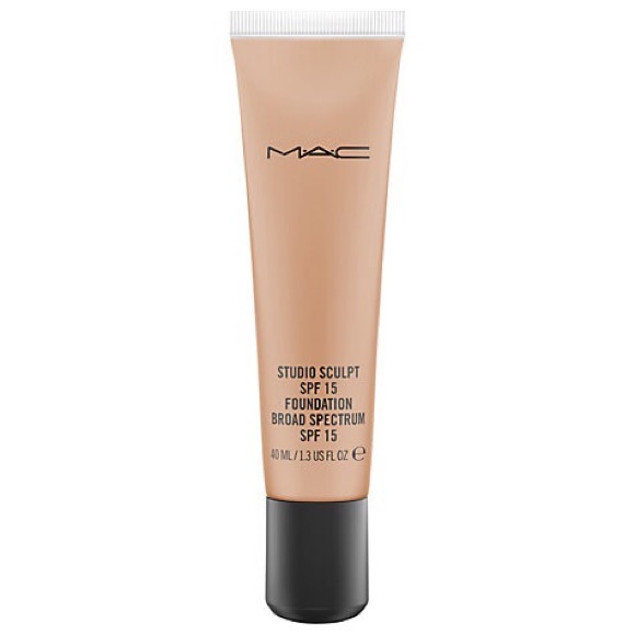 Mac studio sculpt spf 15 foundation💕 - Picture 1 of 4