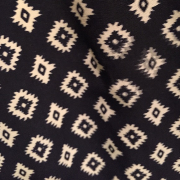 Patterned dress - Picture 2 of 3