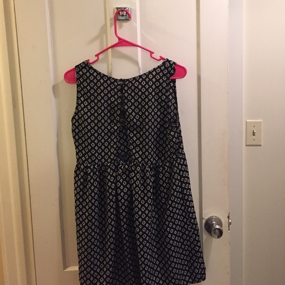 Patterned dress - Picture 3 of 3