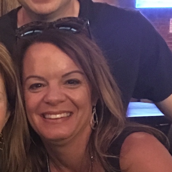 Meet your Posher, Tiffany