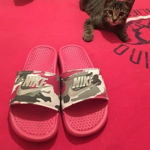 Nike slides, Perfect condition just never worn!