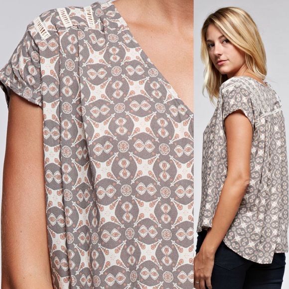 Classic Paper Doll Tops - ‼️SALE‼️Pleated V-Neck Trim Detailed Top Classic Paper Doll Tops - ‼️SALE‼️Pleated V-Neck Trim Detailed Top