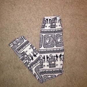 Egyptian print black and white leggings