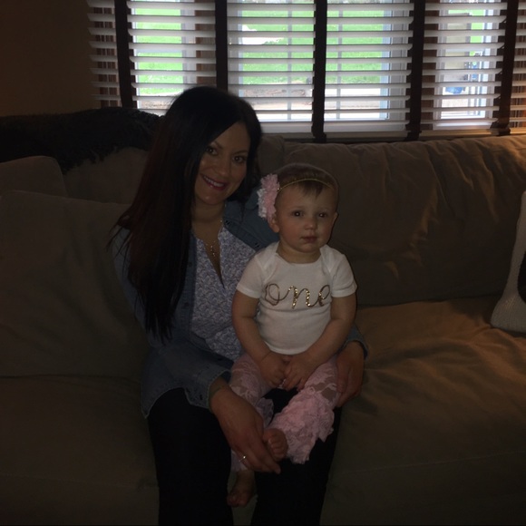 Meet your Posher, Sara - Picture 2 of 2