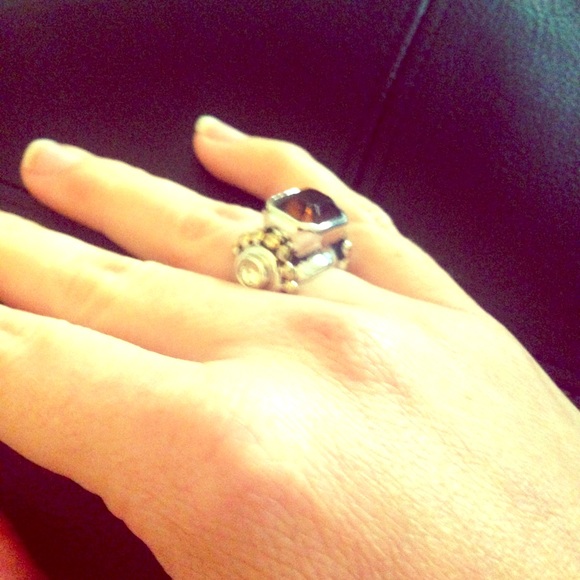 ✨Jeweled ring nice in weight