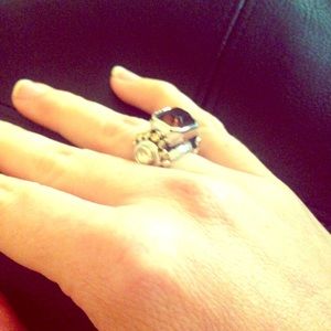 ✨Jeweled ring nice in weight