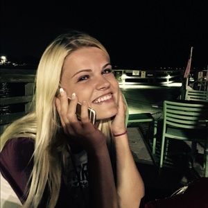 Meet your Posher, Candy