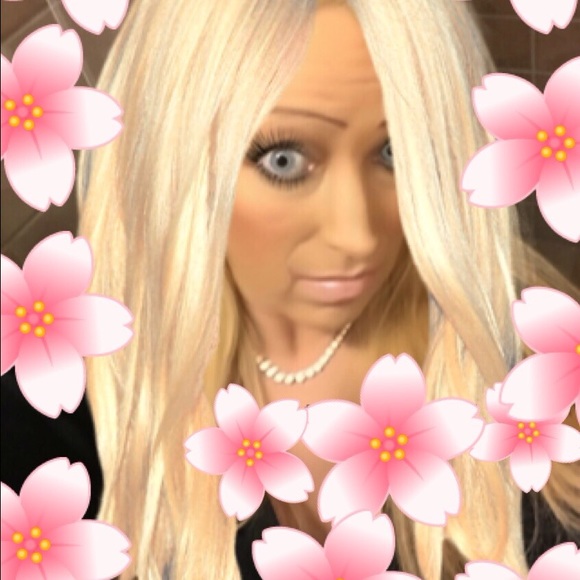 ⚜CLOSET CLOSED⚜ - Picture 2 of 4