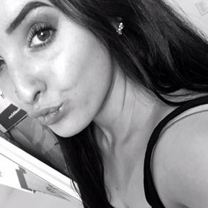 Meet your Posher, Chloe