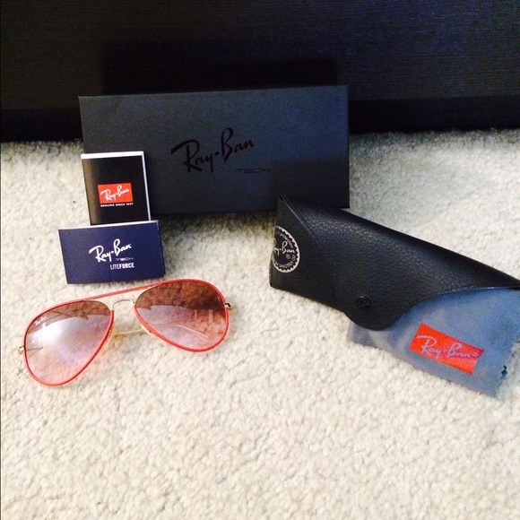 Aviator Sunglasses Red Frames