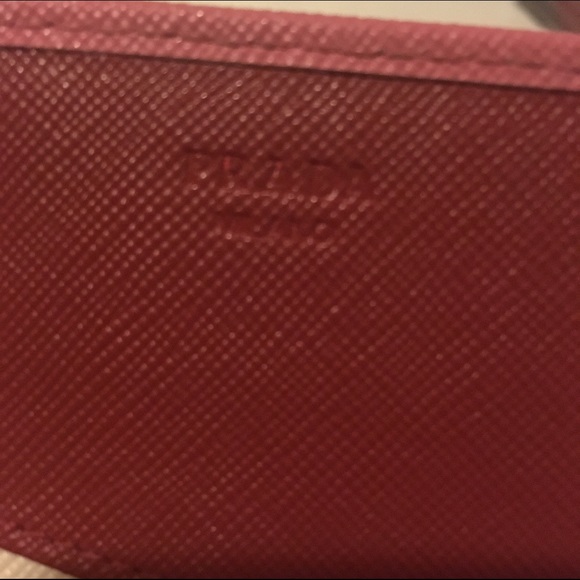 Prada - Picture 2 of 3