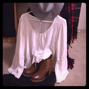 Long sleeve Bohemian top.