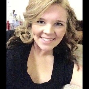 Meet your Posher, Brooke