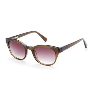 🚨SALE!🚨Derek Lam Kara Olive Wayfarer Sunglasses