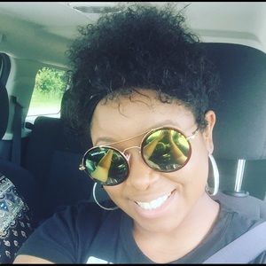 Meet your Posher, Kaylan
