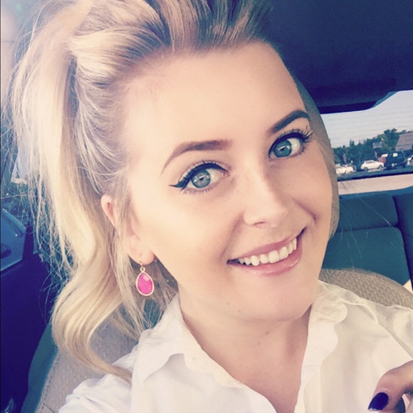 Meet your Posher, Christene