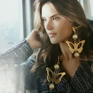 BUNDLE - Golden tone earrings & ear cuff pair