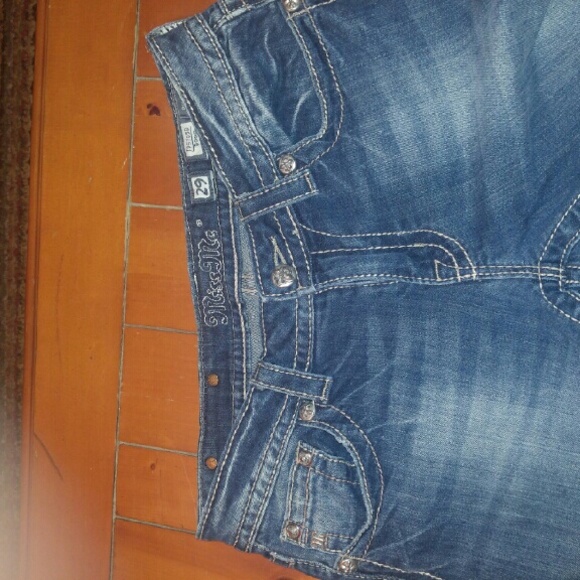Jeans - Picture 2 of 3
