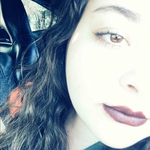 Meet your Posher, Valerie