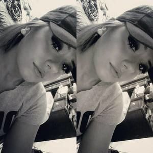 Meet your Posher, Alyssa