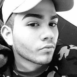 Meet your Posher, Dominic