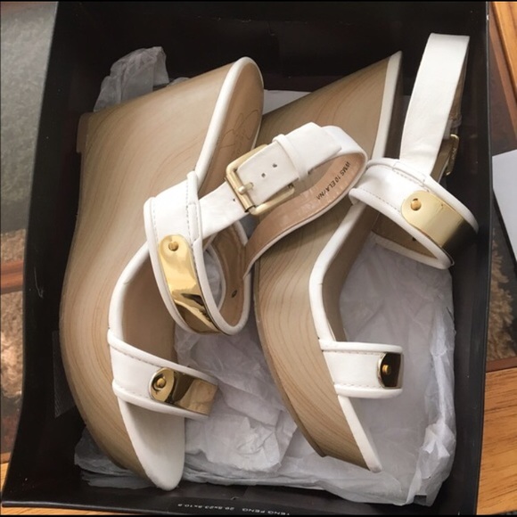 Signature Report Wedges