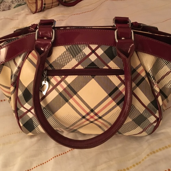 NEW PURSE RED, BLACK EXCELLENT CONDITION 👜👜👜