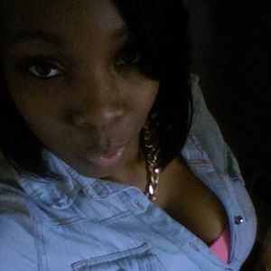 Meet your Posher, Ahisha