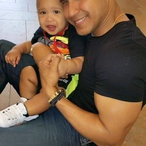 Meet your Posher, Ramon reynaldo