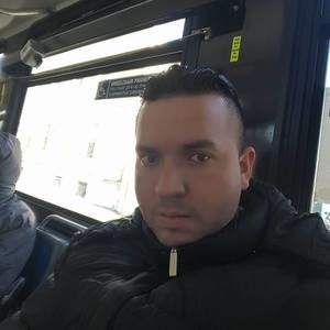 Meet your Posher, Cesar