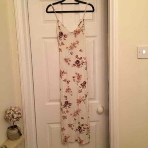 Brandy Melville White Floral Aliza Maxi Dress