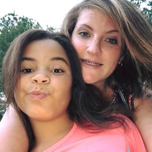 Meet your Posher, Hollie