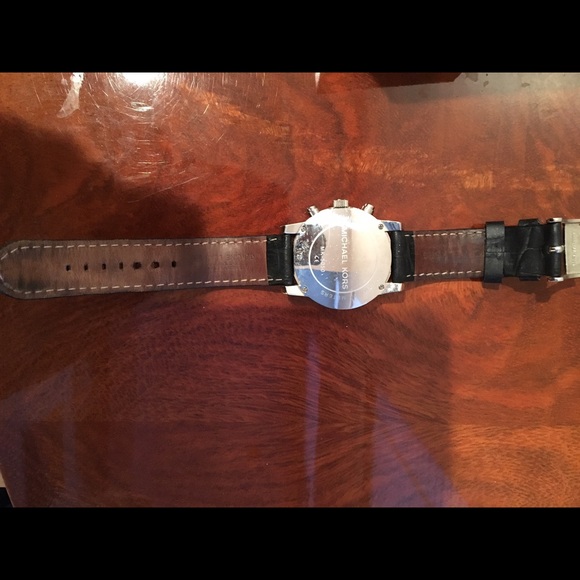 Authentic Michael Kors Watch - Picture 4 of 4