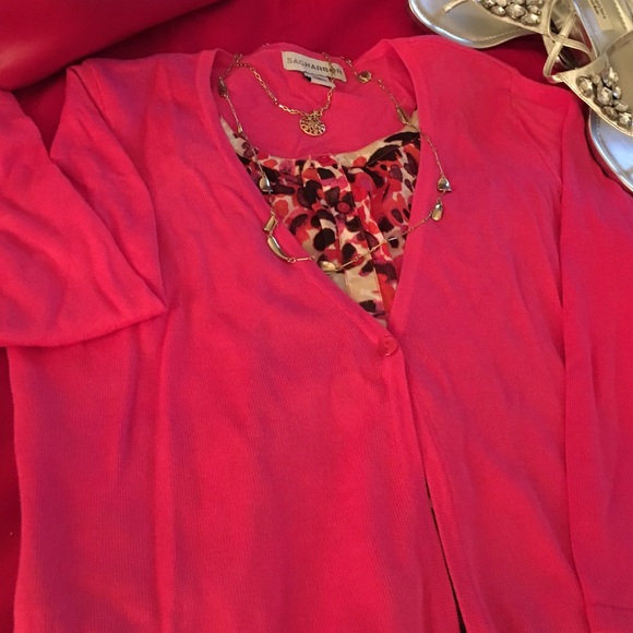 NEW NO TAGS SWEATER WITH BLOUSE INSIDE 🌺🌺🌺