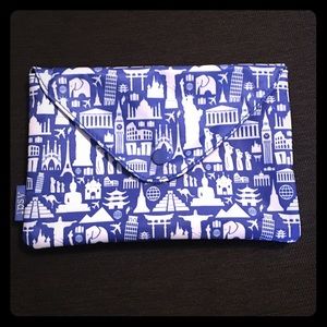 🌟 NWOT! Ipsy Around the World Cosmetic Bag