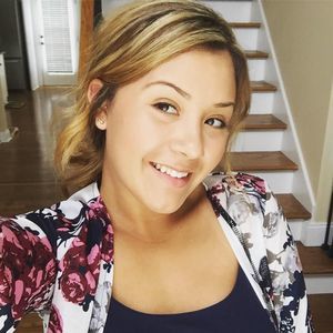 Meet your Posher, Claudia