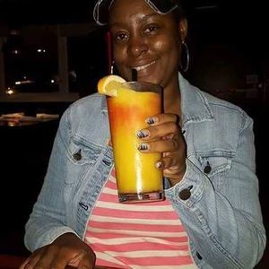 Meet your Posher, Veronica