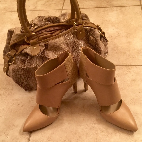 💋HP🎀 SoleSociety Pumps