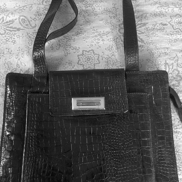 Francesco Biasia patent leather bag