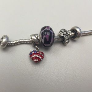 Kay jewelers 7 inch silver bracelet with 3 charms