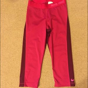 **ON HOLD** Nike Pro color block capris