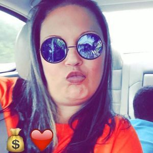 Meet your Posher, Crystal