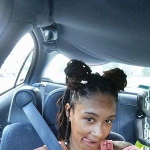 Meet your Posher, Kendra