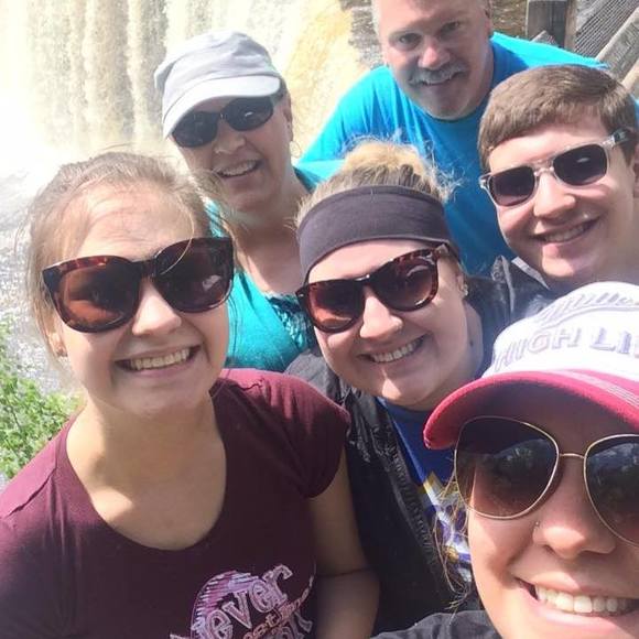 Meet your Posher, Emily