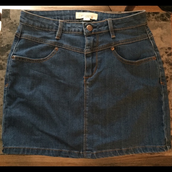 Cute Forever 21 Jean skirt!