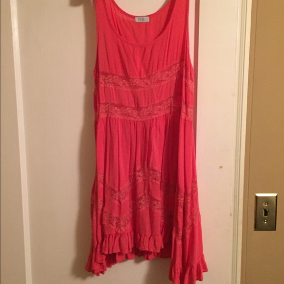 Cute, light Tobi tiered dress!